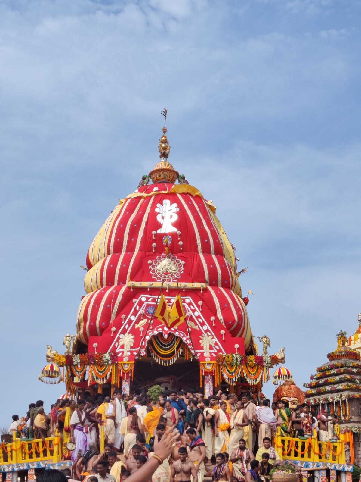  ରଥଯାତ୍ରା 2022 : ରଥରେ ବିଜେ ତିନି ଠାକୁର, ଦର୍ଶ କରୁଛନ୍ତି ଶଙ୍କରାଚାର୍ଯ୍ୟ