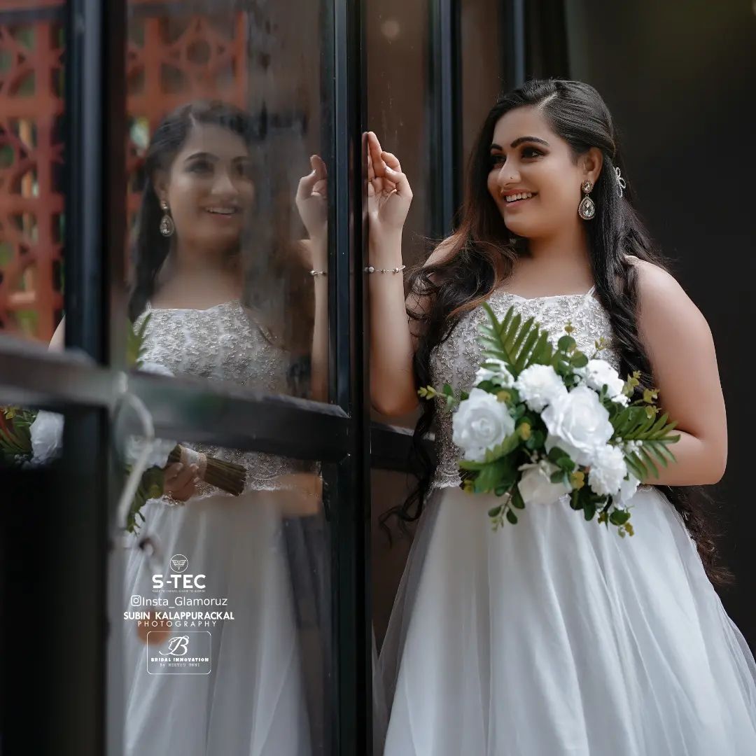 എന്താ ഒരു ലുക്ക്.. മാന്‍വി.. ചിത്രങ്ങള്‍ പൊളിച്ചു; വൈറല്‍, അടിപൊളിയെന്ന് ആരാധകര്‍