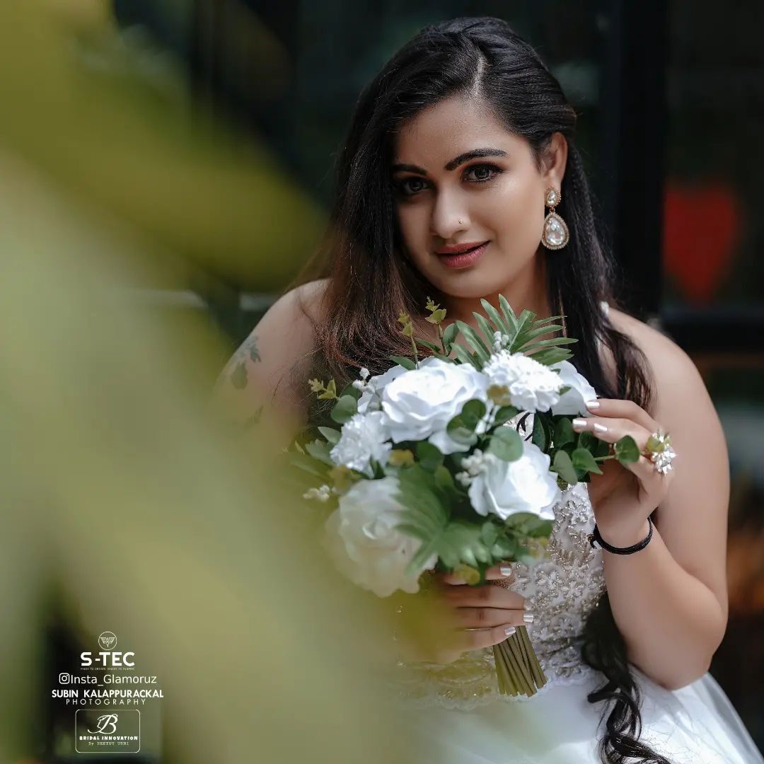 എന്താ ഒരു ലുക്ക്.. മാന്‍വി.. ചിത്രങ്ങള്‍ പൊളിച്ചു; വൈറല്‍, അടിപൊളിയെന്ന് ആരാധകര്‍