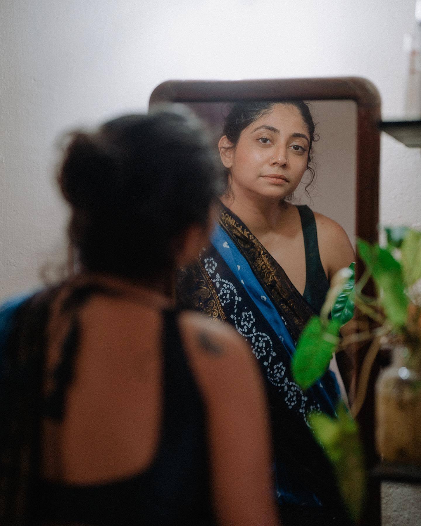 കാണാന്‍ മാധവിക്കുട്ടിയെ പോലെ ഉണ്ടല്ലോ; സാരിയില്‍ കിടുക്കി അഭയ ഹിരണ്‍മയി