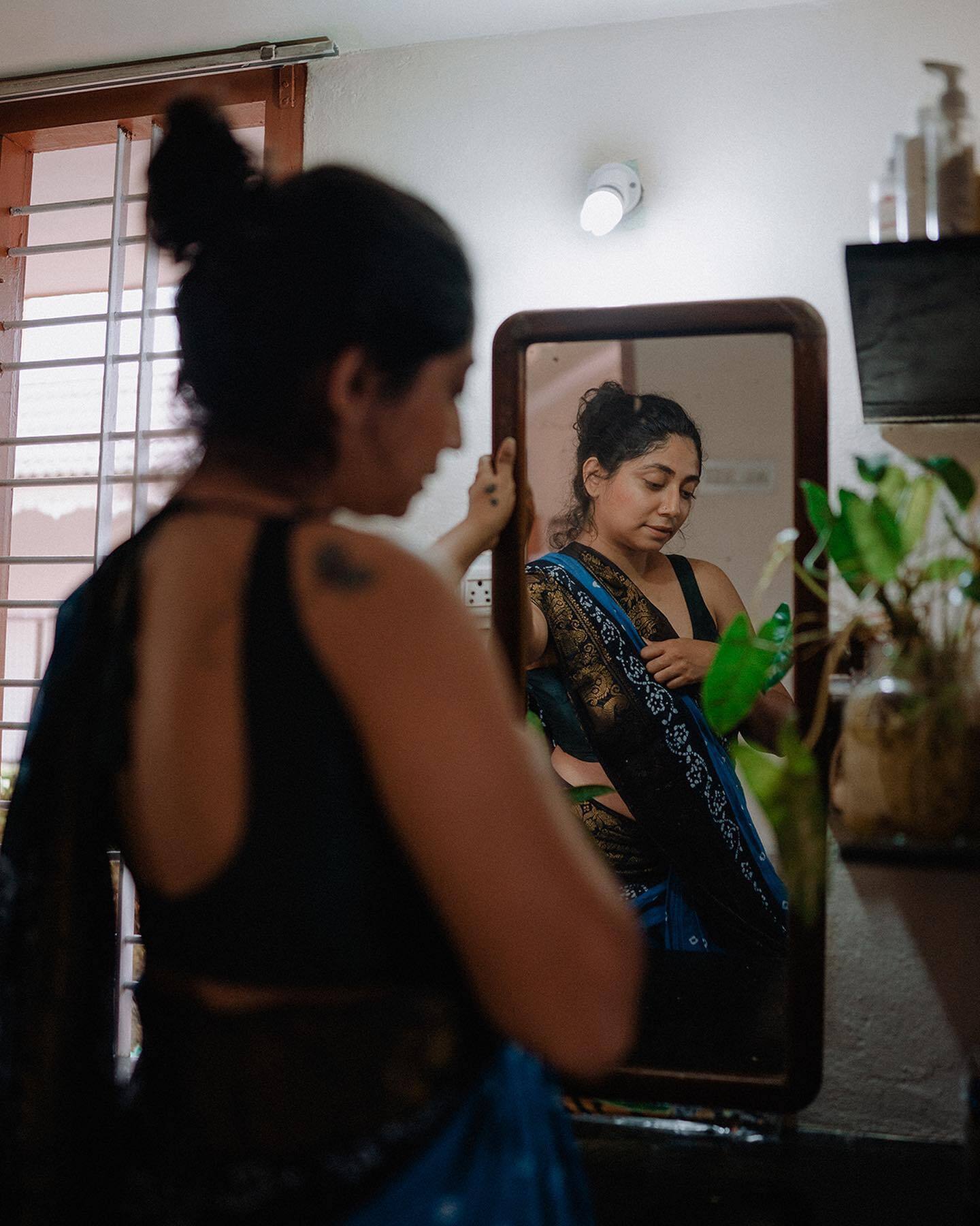 കാണാന്‍ മാധവിക്കുട്ടിയെ പോലെ ഉണ്ടല്ലോ; സാരിയില്‍ കിടുക്കി അഭയ ഹിരണ്‍മയി