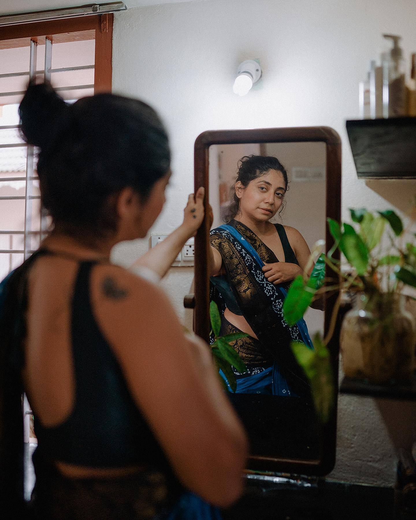 കാണാന്‍ മാധവിക്കുട്ടിയെ പോലെ ഉണ്ടല്ലോ; സാരിയില്‍ കിടുക്കി അഭയ ഹിരണ്‍മയി