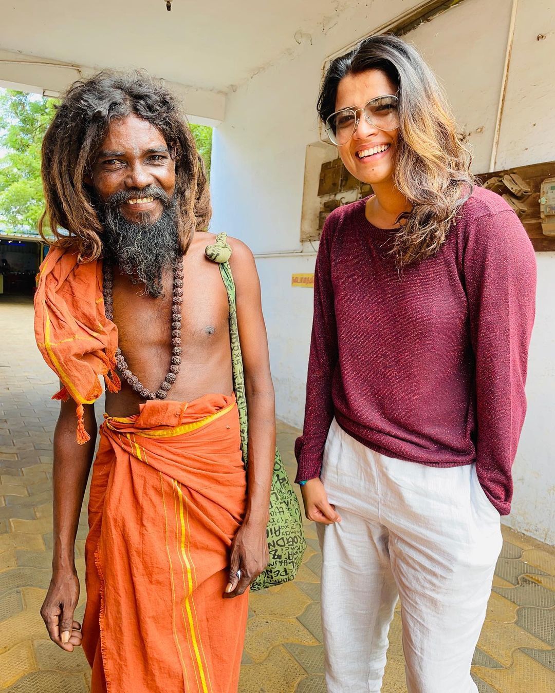 സിംപിള്‍ ആന്‍ഡ് കൂള്‍ ലുക്കില്‍ അമൃത സുരേഷ്, പാപ്പുവും ഗോപി സുന്ദറും എവിടെയെന്ന് ആരാധകര്‍, പുതിയ ചിത്രങ്ങള്‍ വൈറല്‍