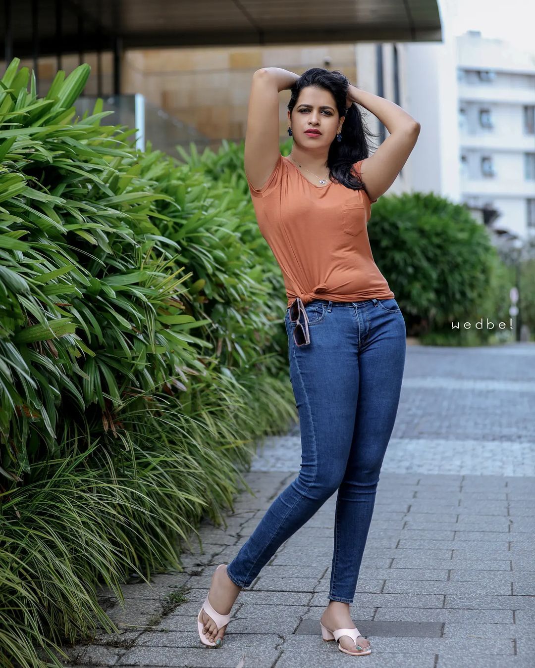  സാധിക ഇത് തകർത്തൂ!! ആ മുഖത്തെ ചിരിയും കോൺഫിഡൻസും നോക്കൂ..വൈറൽ ചിത്രങ്ങൾ