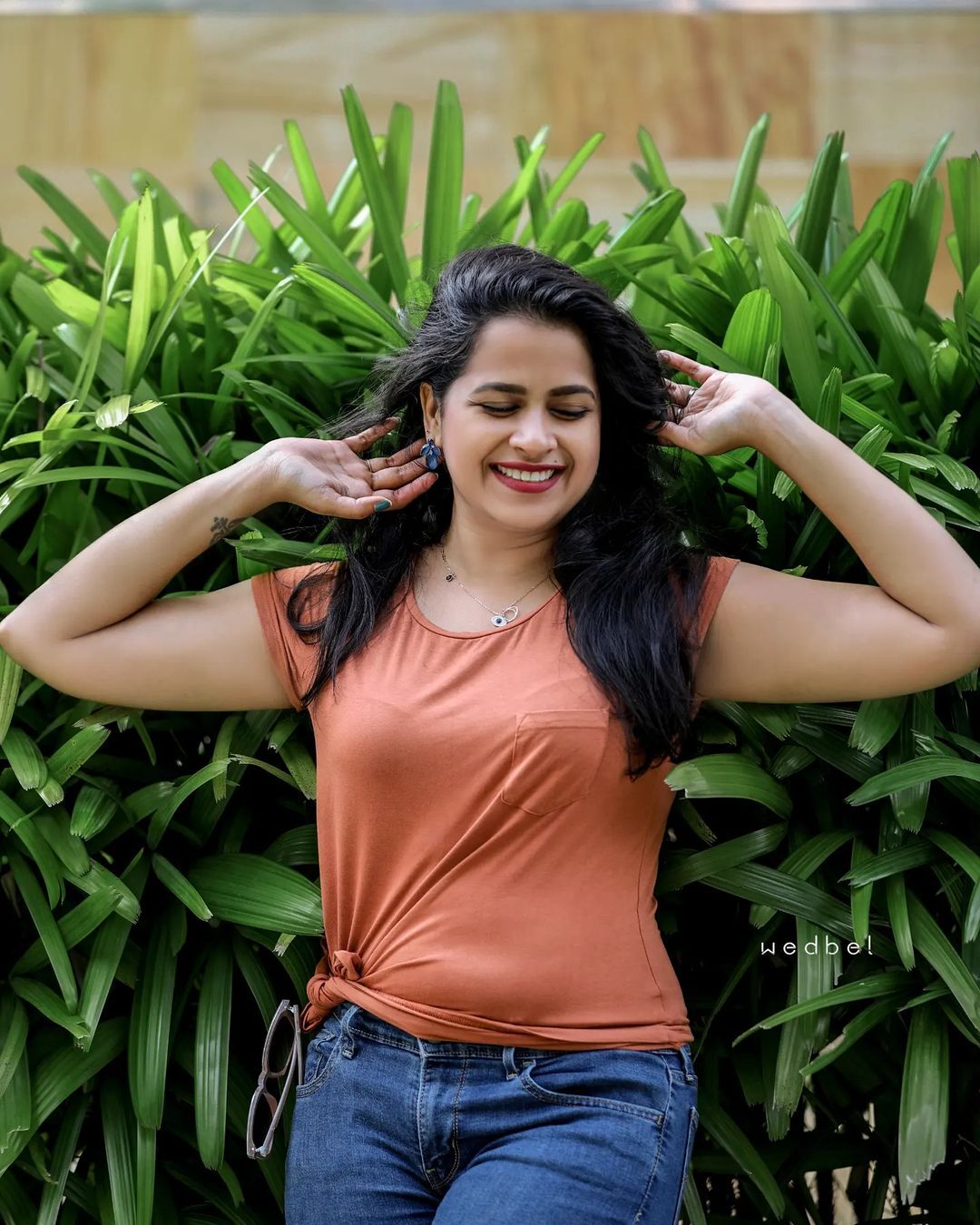  സാധിക ഇത് തകർത്തൂ!! ആ മുഖത്തെ ചിരിയും കോൺഫിഡൻസും നോക്കൂ..വൈറൽ ചിത്രങ്ങൾ