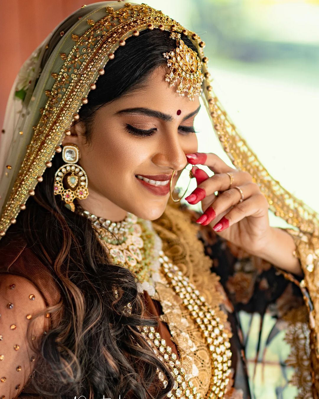  'കഴുത്തിലെ വജ്രത്തെക്കാൾ തിളങ്ങിയത് സാസ്വികയാണല്ലോ';വൈറലായി നടിയുടെ ചിത്രങ്ങൾ 