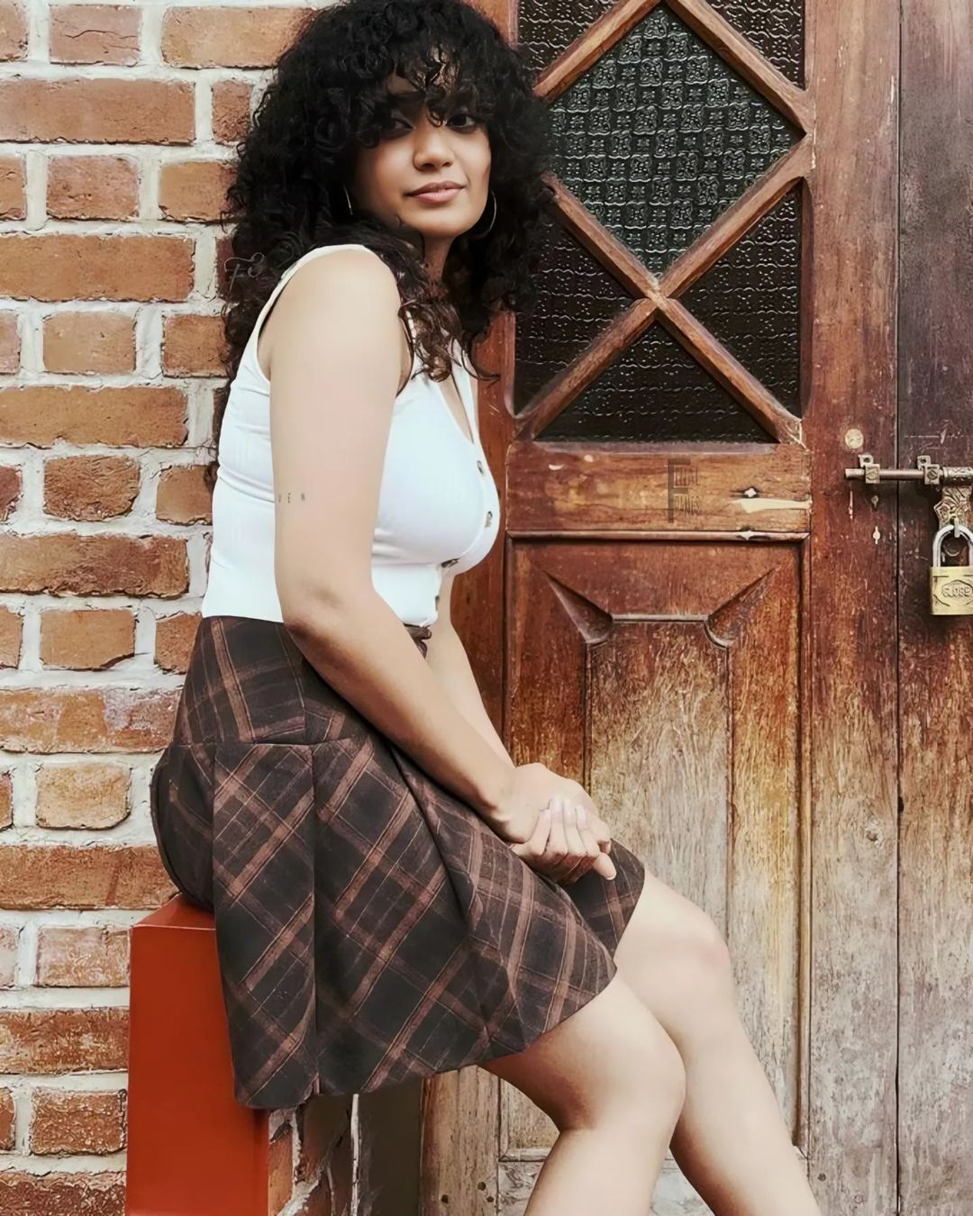 ബേബി മോള്‍ ആറാടുകയല്ല, തകർത്താടുകയാണ്: അന്നാ ബെന്നിന്റെ പുതിയ ചിത്രങ്ങള്‍ വൈറല്‍ 