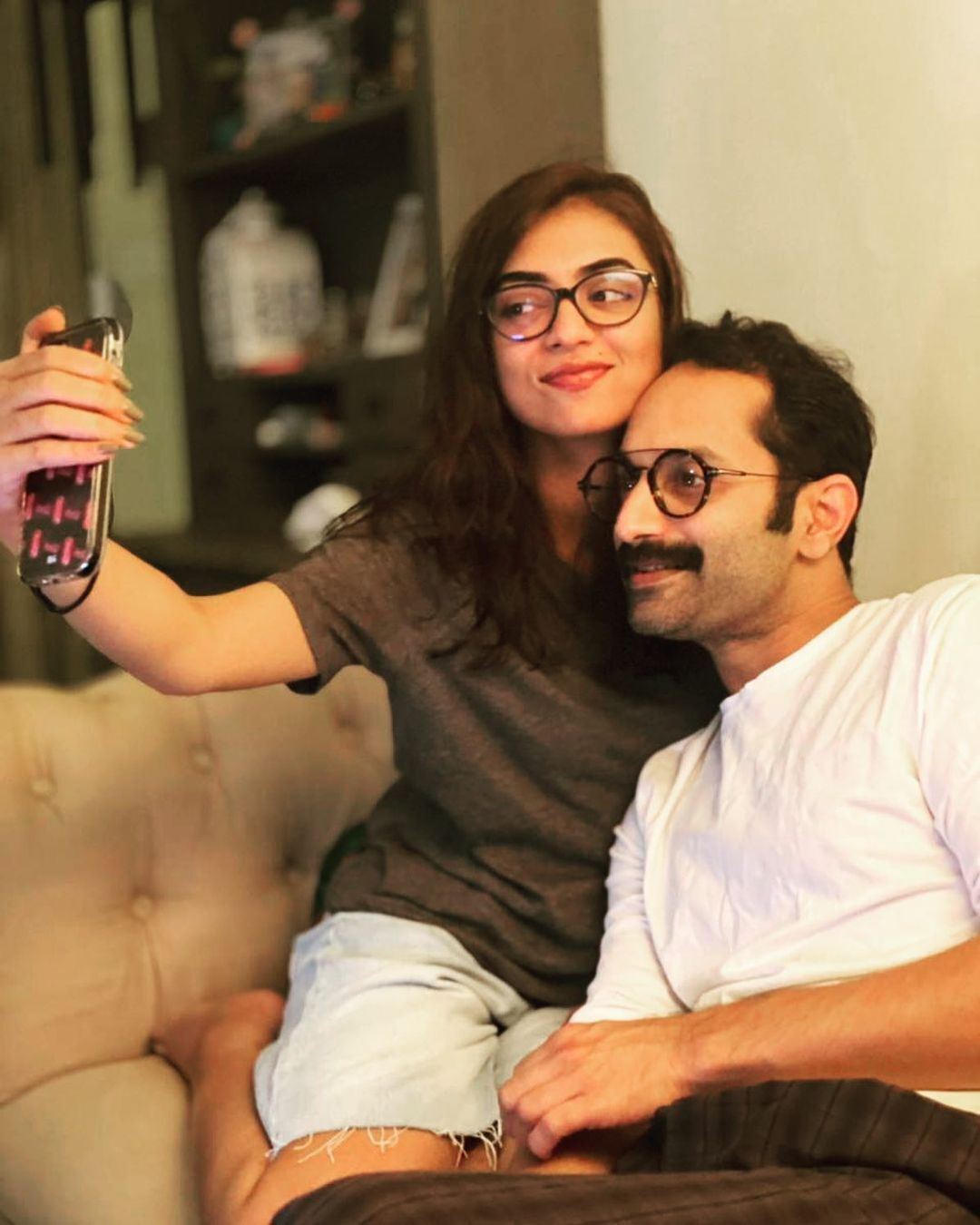  'പ്രായം കൂടുന്തോറും പൊളിയാകുന്ന ഫാഫയെന്ന നസ്രിയ..കൗതുകം ഒളിപ്പിച്ച് തൊപ്പിയും';വൈറലായി പിറന്നാൾ ചിത്രങ്ങൾ