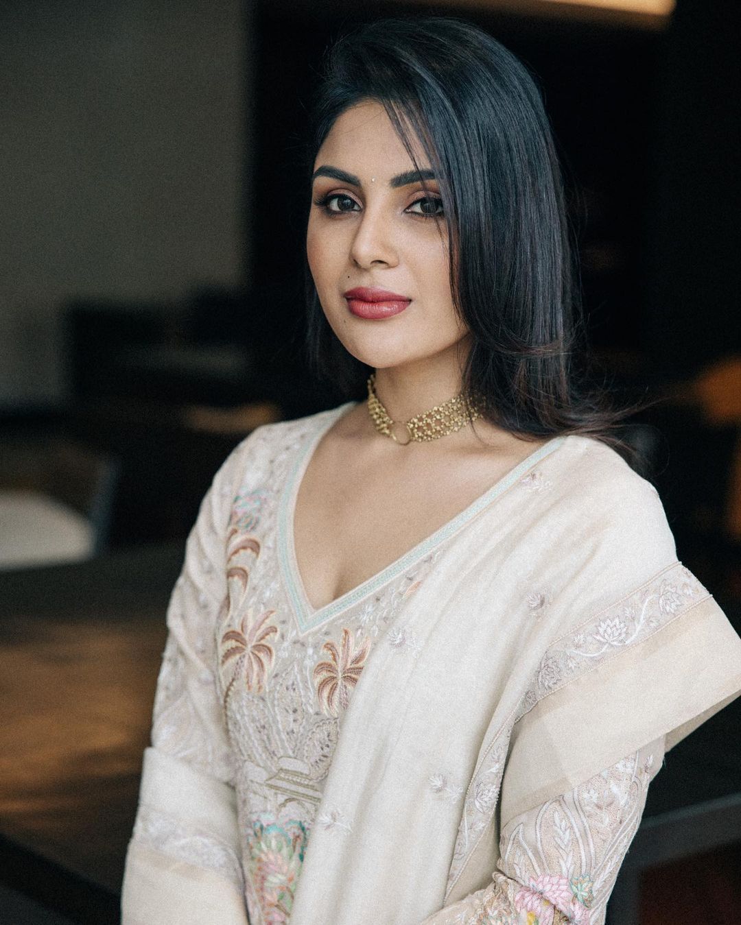   'മുടി മുന്നിലേക്കിട്ട് സ്റ്റൈലിഷ് ലുക്കിലെ കിടിലൻ സെൽഫി';സംയുക്ത മേനോന്റെ ചിത്രങ്ങൾ വൈറൽ