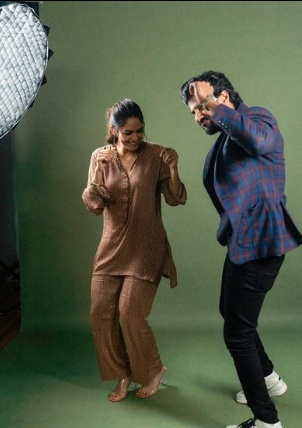 ഗ്ലാമറസ് ലുക്കില്‍ ദുല്‍ഖറും, മൃണാലും...വൈറലായി പുത്തൻ ഫോട്ടോഷൂട്ട്..കാണം ചിത്രങ്ങള്‍