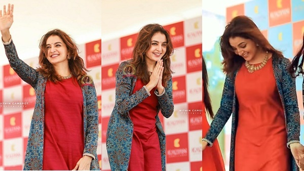 ദേവദൂതർ പാടി.. മഞ്ജു വാര്യർ ആടി; ആരാധകർക്കൊപ്പം പൊളിച്ചടുക്കി ലേഡീ സൂപ്പർ സ്റ്റാറും, ചിത്രം വൈറല്‍