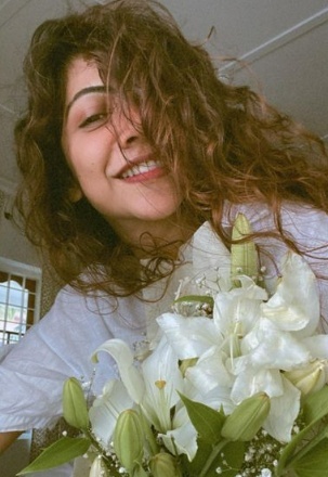 കടല്‍ തീരത്ത് ഗ്ലാമറസ് ഫോട്ടോഷൂട്ടുമായി മഡോണ സെബാസ്റ്റ്യൻ... കാണാം ചിത്രങ്ങള്‍