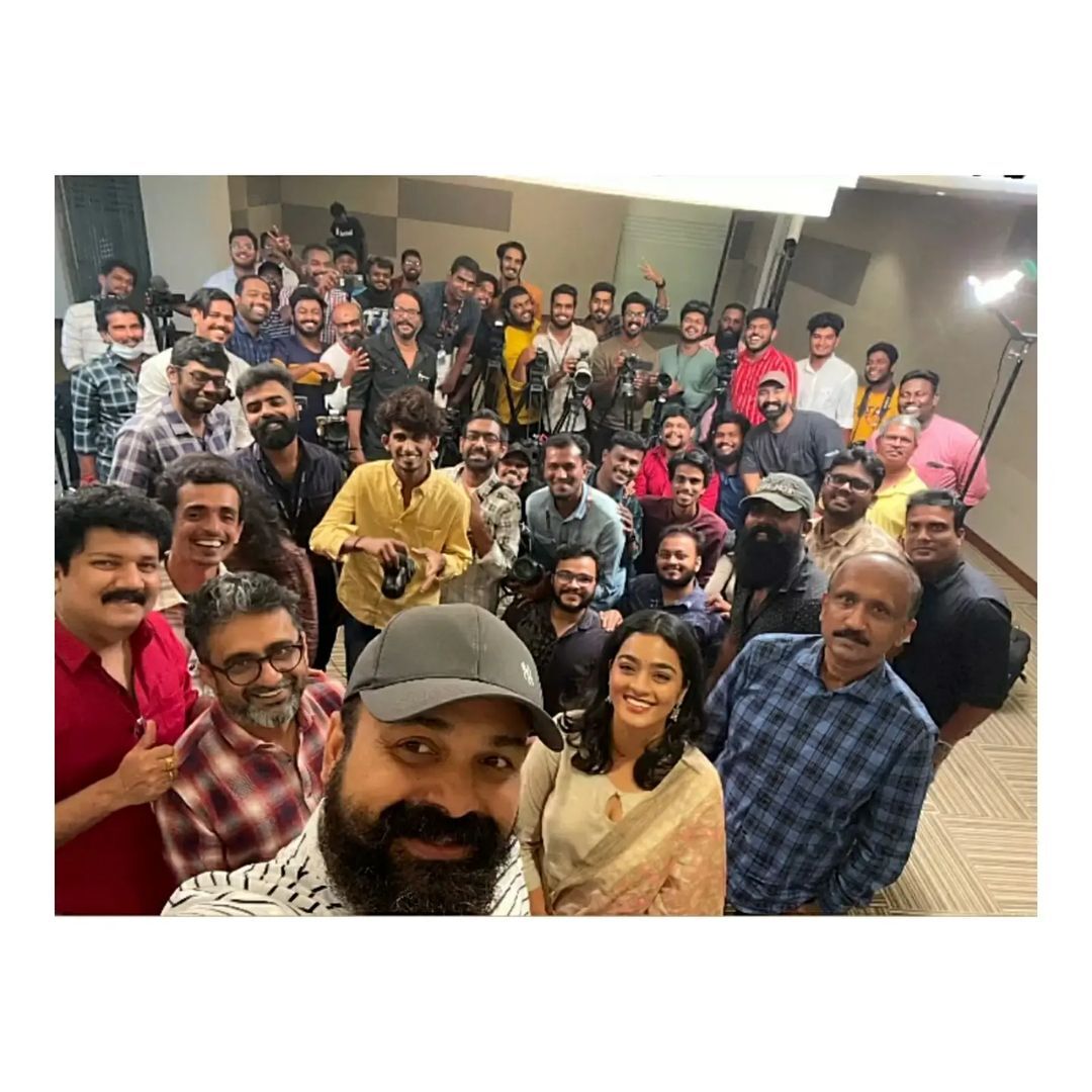 'ന്നാ താന്‍ ഈ ചിത്രമൊന്ന് കണ്ട് നോക്ക്': കിടുക്കാച്ചി ചിത്രങ്ങളുമായി കുഞ്ചാക്കോ ബോബന്‍റെ നായിക