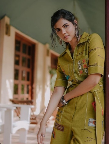 ക്യൂട്ട് ഒപ്പം സ്റ്റൈലിഷും.. കല്യാണി പൊളിച്ചെന്ന് സോഷ്യല്‍ മീഡിയ.. കാണാം ചിത്രങ്ങള്‍