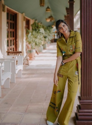 ക്യൂട്ട് ഒപ്പം സ്റ്റൈലിഷും.. കല്യാണി പൊളിച്ചെന്ന് സോഷ്യല്‍ മീഡിയ.. കാണാം ചിത്രങ്ങള്‍