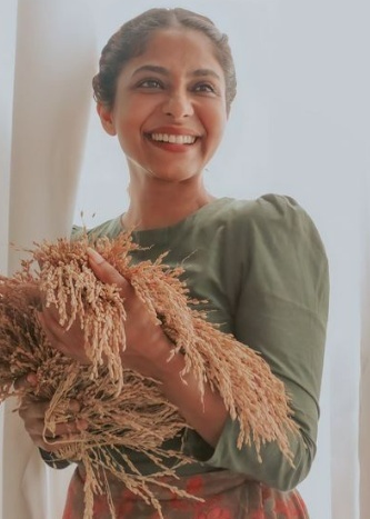 സ്റ്റൈലിഷ് ലുക്ക് മാത്രമല്ല, നിറ പുഞ്ചിരിയും... ക്യൂട്ട് ചിത്രങ്ങളുമായി പൂര്‍ണിമ...