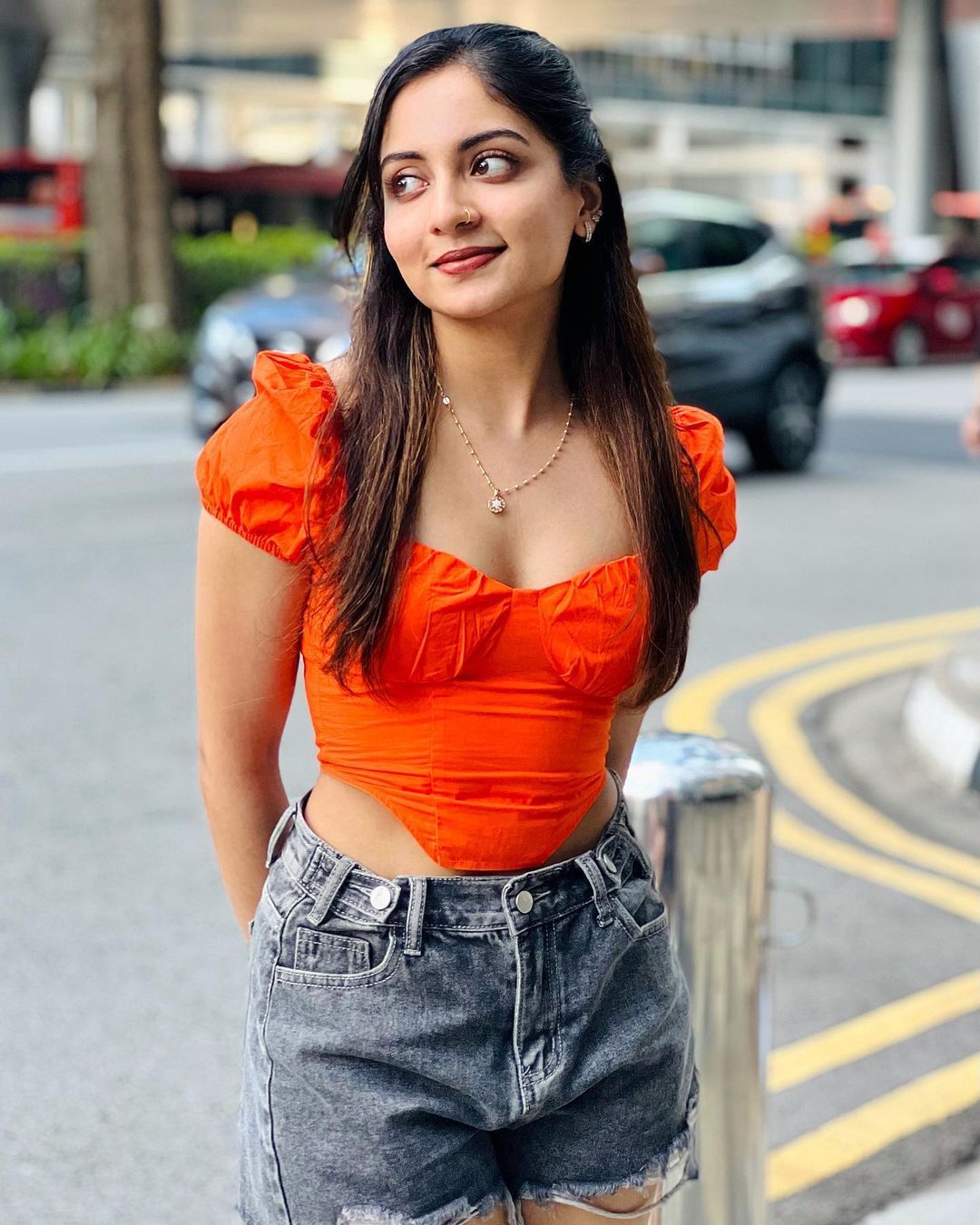 ഗ്ലാമറസ് ലുക്കില്‍ പൊളിച്ചടുക്കി താരപുത്രി: ഇഷാനി കൃഷ്ണയുടെ പുതിയ ഫോട്ടോകള്‍ വൈറല്‍