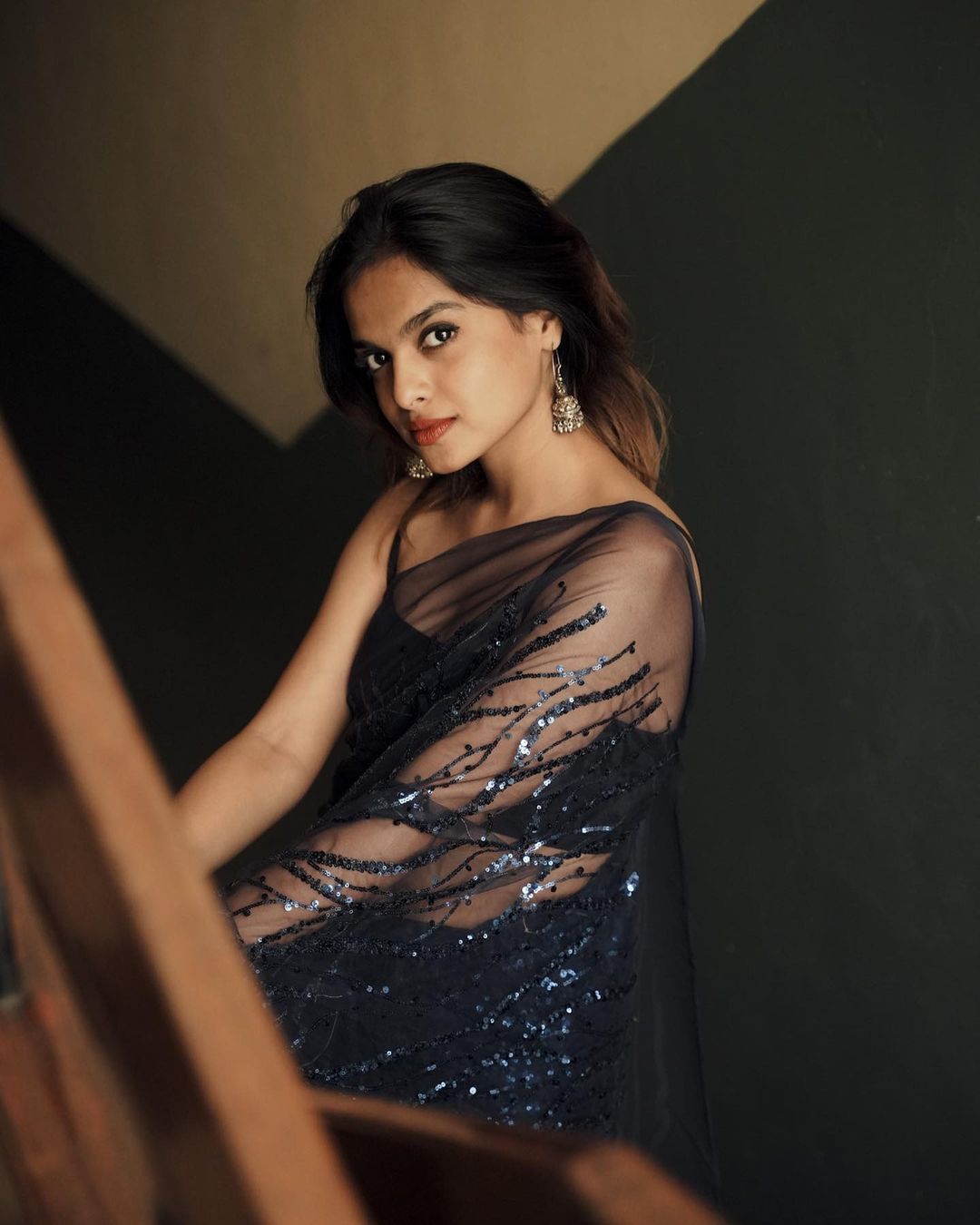  'കുറച്ച് ഗ്ലിറ്ററും ഗ്ലാമറും'; 'ഗോപിക ഈസ് ജസ്റ്റ് വാവ്'..വൈറലായി നടിയുടെ ചിത്രങ്ങൾ