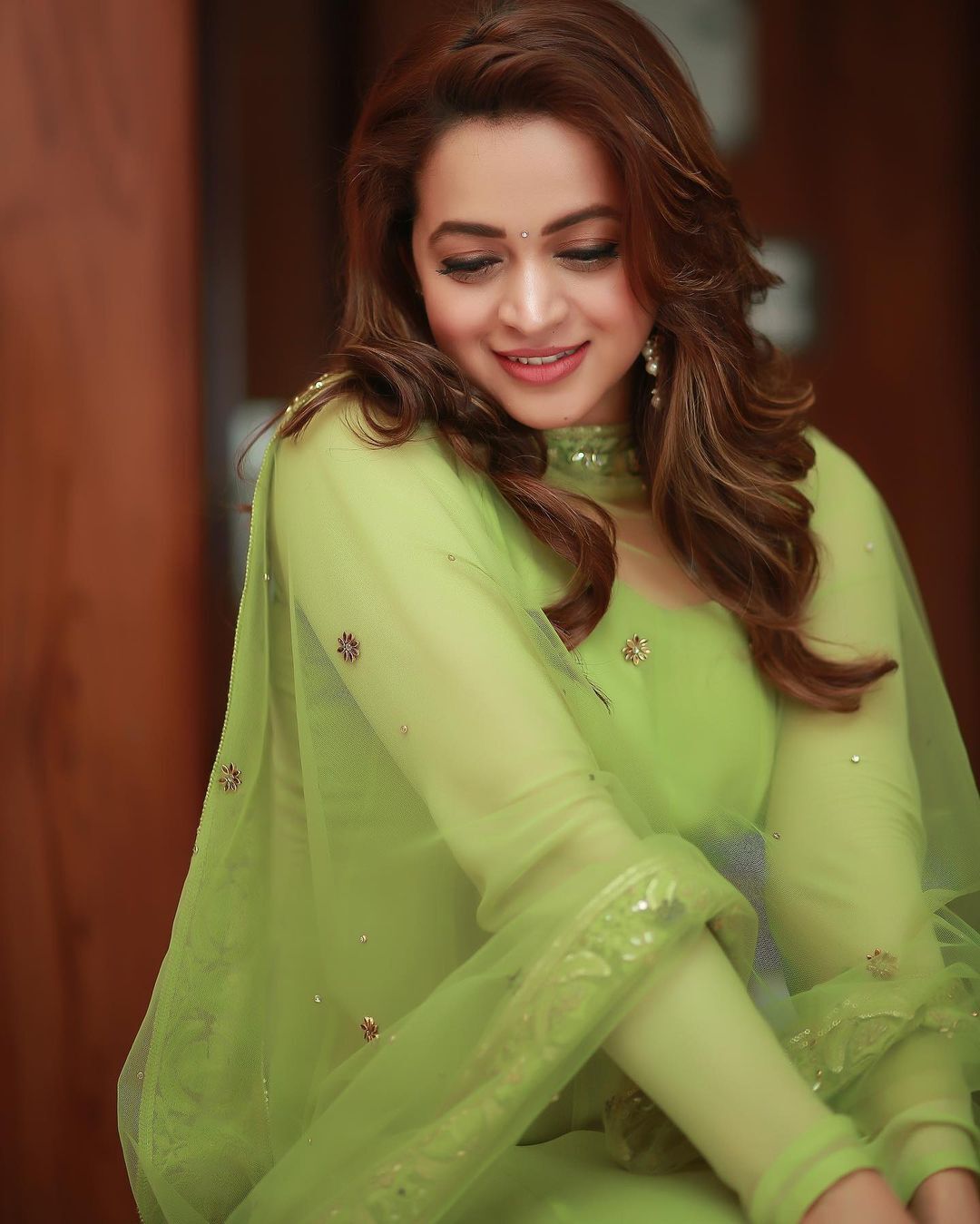 'ഭാവന ഈസ് ബാക്ക്...സാരിയിൽ അപ്പപ്പ എന്തൊരു ലുക്ക്, ';വൈറൽ ഫോട്ടോസ്