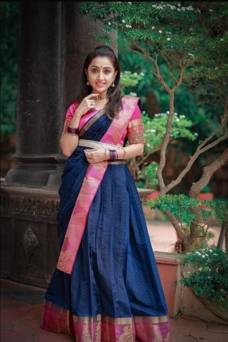 ദാവണി അഴകിൽ  നിത്യ ദാസ്... മനം കവർന്ന് മലയാളത്തിന്റെ സുന്ദരി... കാണം ചിത്രങ്ങൾ