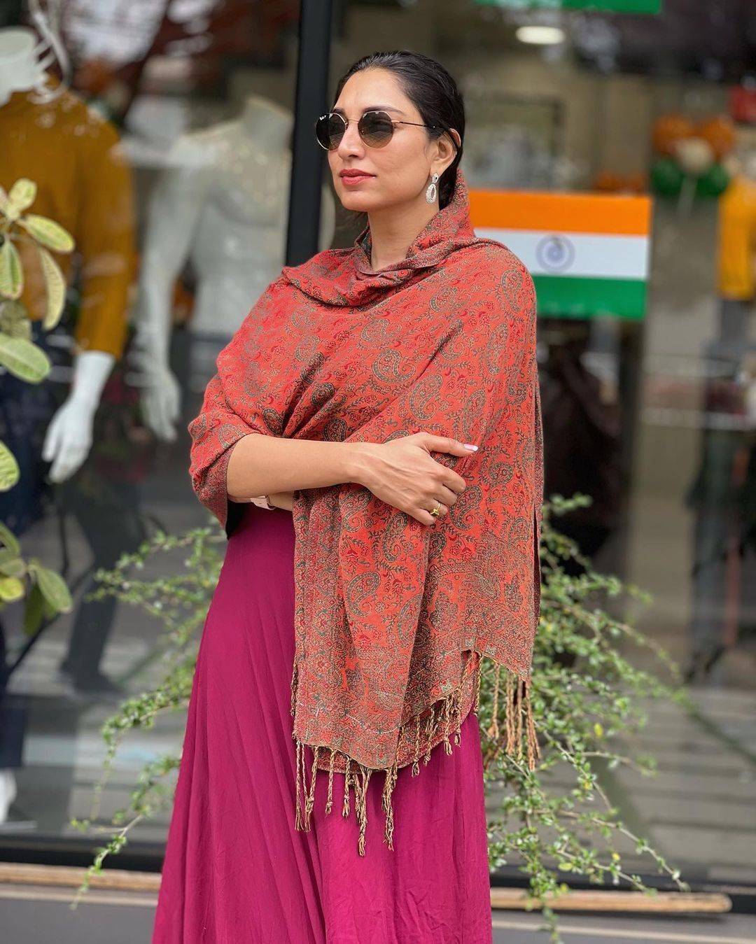 എന്താ റിതൂ... വെയിലത്ത് കിടന്ന് ഉറങ്ങിപ്പോയോ: വ്യത്യസ്ത ചിത്രങ്ങളുമായി റിതു മന്ത്ര