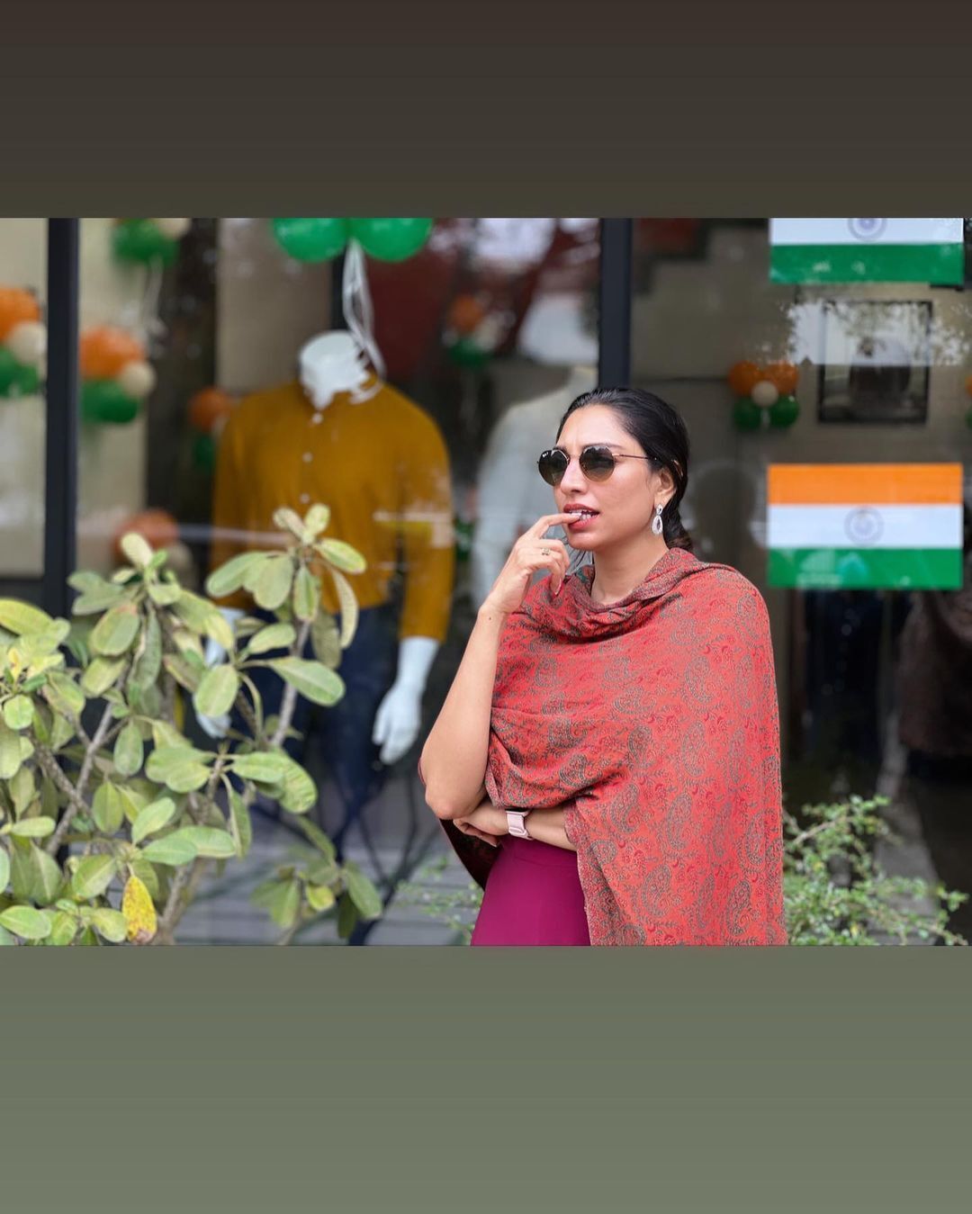 എന്താ റിതൂ... വെയിലത്ത് കിടന്ന് ഉറങ്ങിപ്പോയോ: വ്യത്യസ്ത ചിത്രങ്ങളുമായി റിതു മന്ത്ര