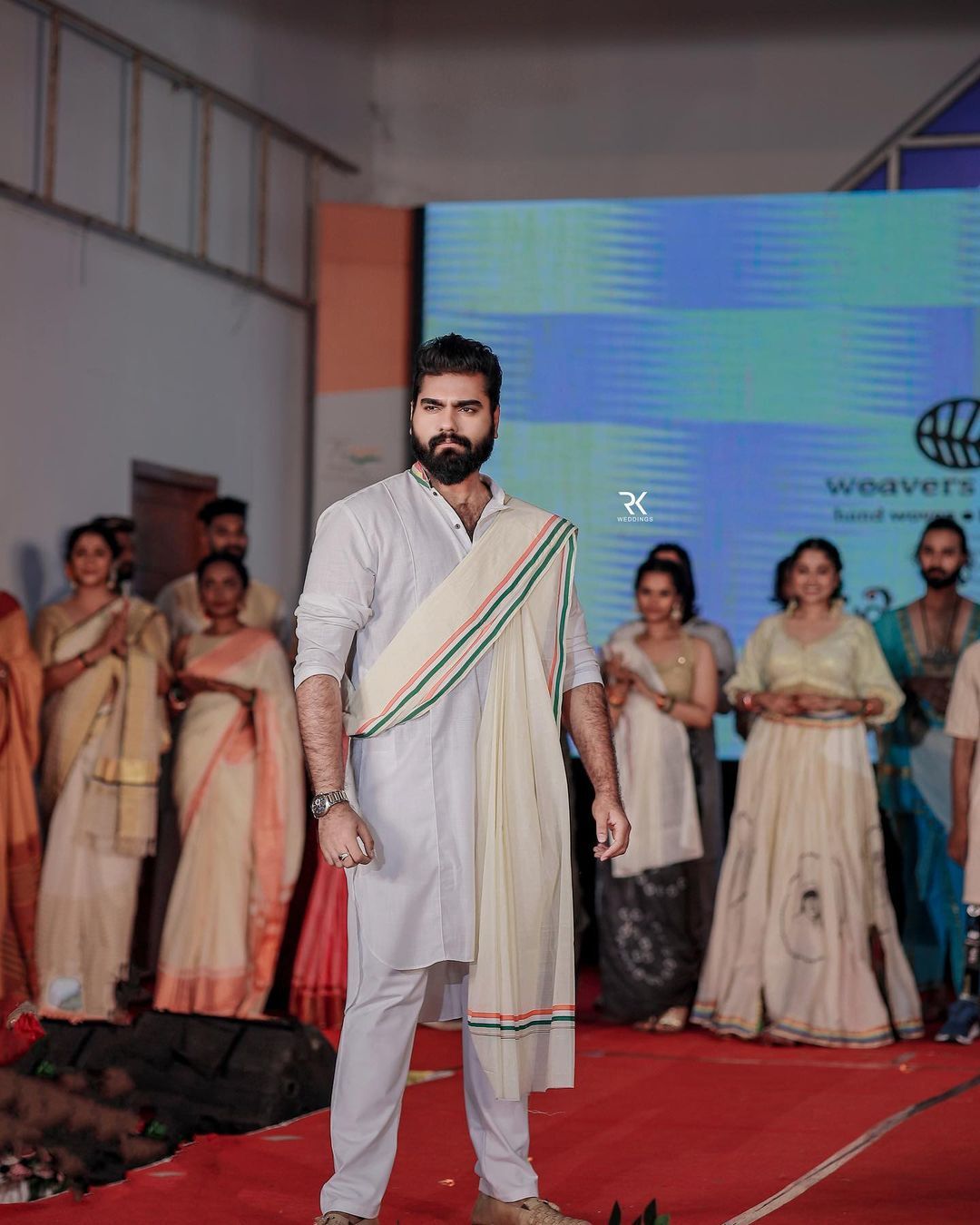 'മൈൻ',ആരതി പൊടിക്കൊപ്പം റോബിന്റെ പുതിയ ചിത്രം, കുരുപൊട്ടുന്നവർ ജാവോയെന്ന് കമന്റുകൾ‍