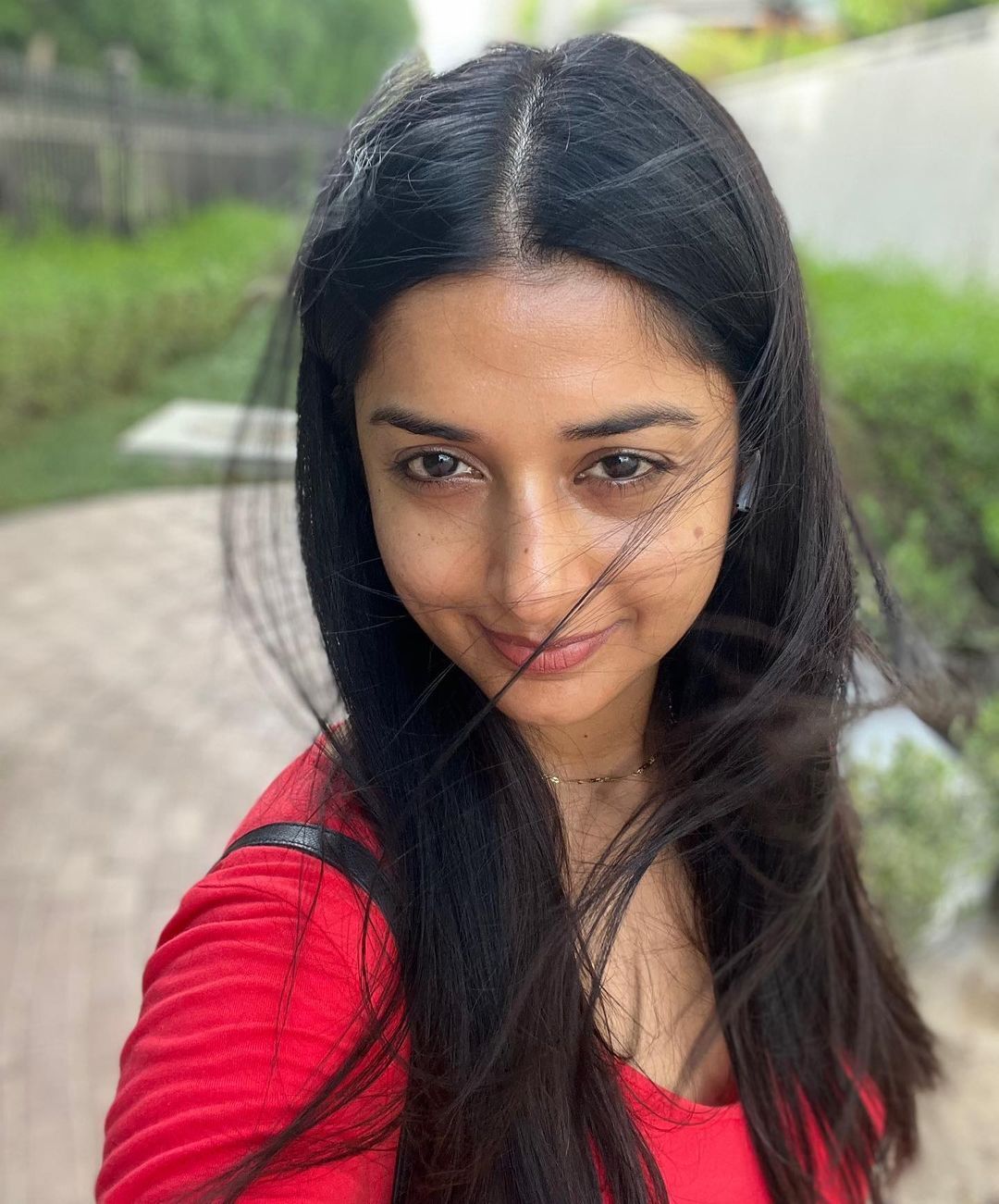 വിശ്വാസം വരുന്നില്ലേ.. ഇത് നമ്മുടെ മീരാജാസ്മിന്‍ തന്നെയാണ്: വൈറലായി  താരത്തിന്റെ ഗ്ലാമർ ഫോട്ടോ  ഷൂട്ട്