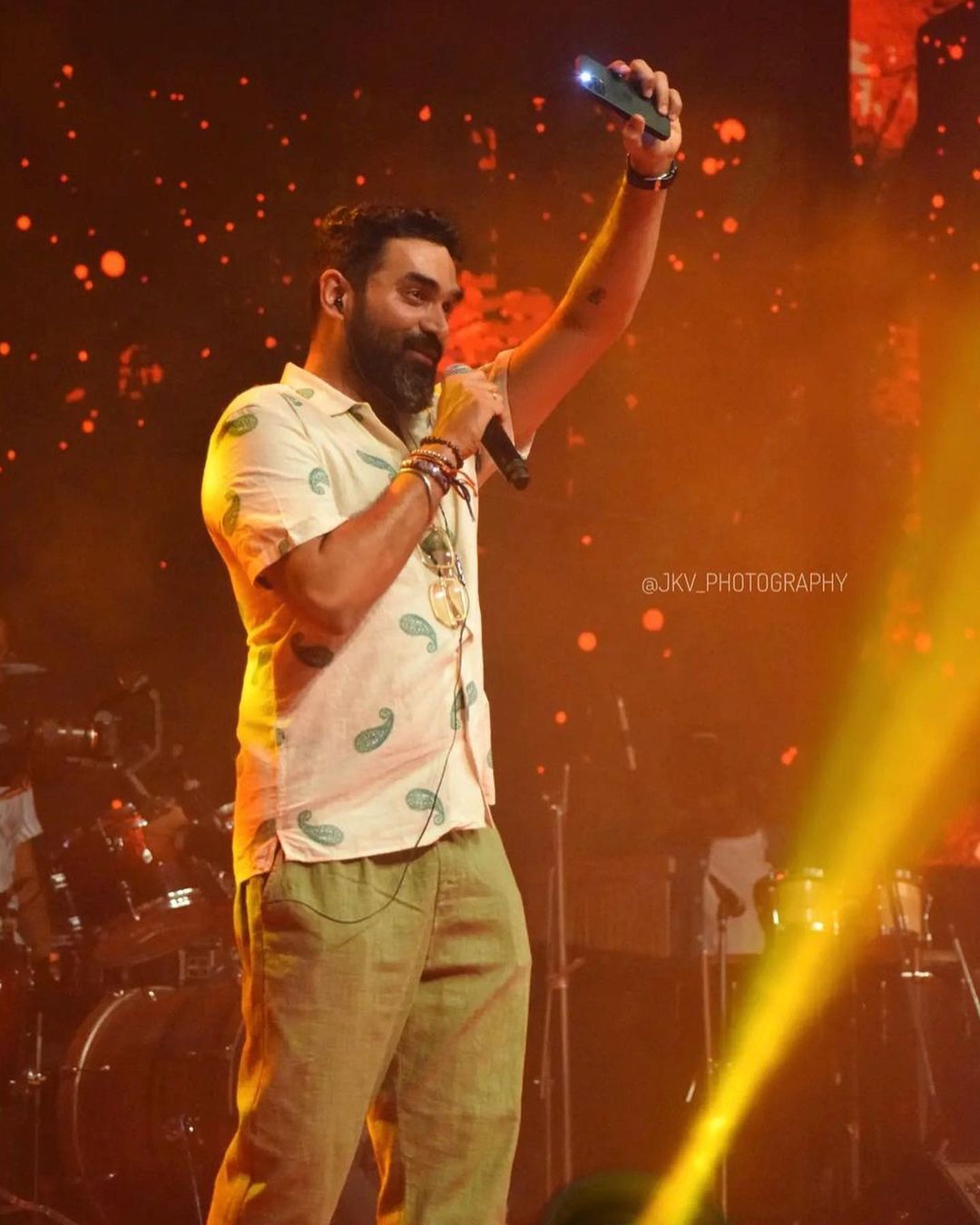 അമൃതയെ ചേർത്ത് നിർത്തി ചുംബിച്ച് ഗോപി സുന്ദർ; ഇതാണോ ഓണസമ്മാനമെന്ന് ആരാധകർ, വൈറല്‍ ചിത്രങ്ങള്‍