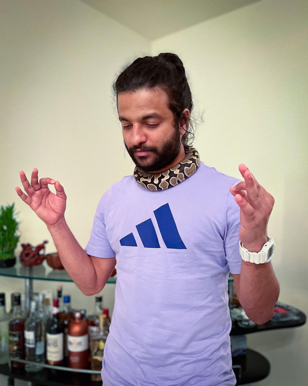 സ്റ്റൈലിഷ് ലുക്കിൽ പുത്തൻ ഫോട്ടോഷൂട്ടുമായി നീരജ് മാധവ്.... കാണാം ചിത്രങ്ങൾ