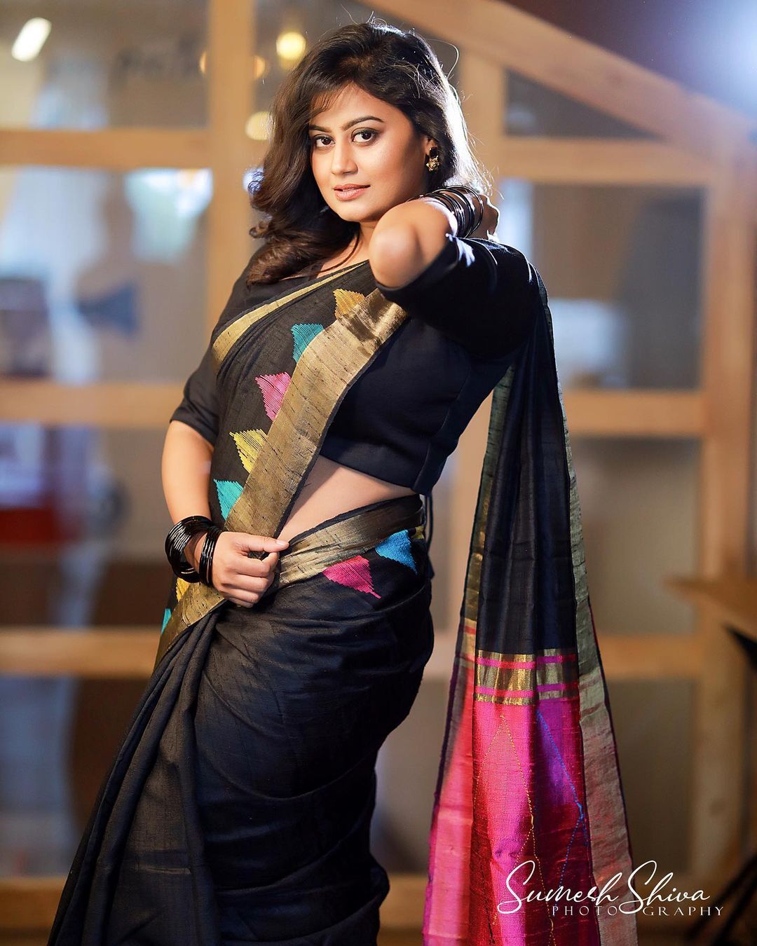 സാരിയില്‍ മാരക ലുക്കില്‍ അന്‍സിബ ഹസ്സന്‍: സാരിയിലാണ് ഞാന്‍ കൂടുതല്‍ സുന്ദരിയെന്ന് താരവും-വൈറലായി ചിത്രങ്ങള്‍