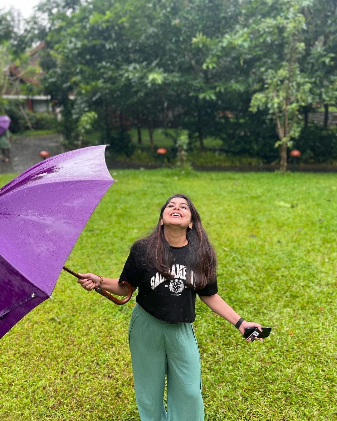  ക്യൂട്ട് മീര... പുത്തൻ ഫോട്ടോഷൂട്ടിൽ സുന്ദരിയായി മീര നന്ദൻ ... കാണാം ചിത്രങ്ങൾ