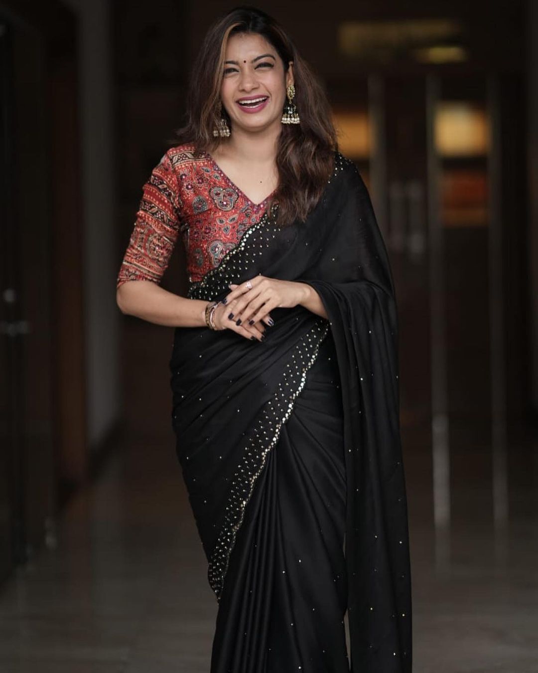 സാരിയില്‍ അതിമനോഹരിയാണ് ദില്‍ഷ പ്രസന്നന്‍: ക്യൂട്ട്നെസ്സിനും 	ഒരു കുറമില്ല, പുത്തന്‍ ചിത്രങ്ങള്‍ കാണം