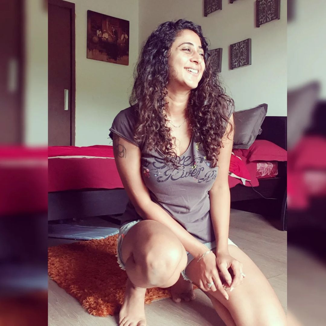 പൂ.. പോല്‍ അഴകി... സാരിയില്‍ അതിമനോഹരം; തകർത്താടി സ്വന്തം കനിഹ, ചിത്രങ്ങള്‍ വൈറല്‍