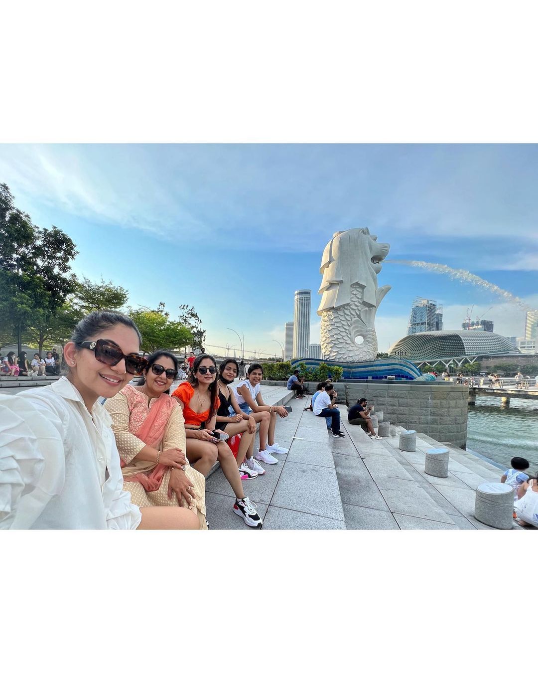 പത്ത് വര്‍ഷത്തെ മാറ്റം ഞങ്ങള ഞെട്ടിച്ചു; അമ്മ ഇന്നും അന്നും ഒരു പോലെ, വൈറല്‍ ചിത്രങ്ങള്‍