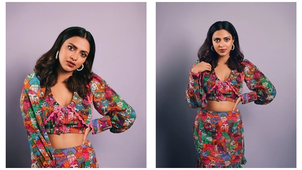 പട്ടുപാവടയിലല്ല കുട്ടിപ്പാവാടയില്‍ ക്യൂട്ടായി അമല പോള്‍; ചിത്രങ്ങള്‍ വൈറല്‍