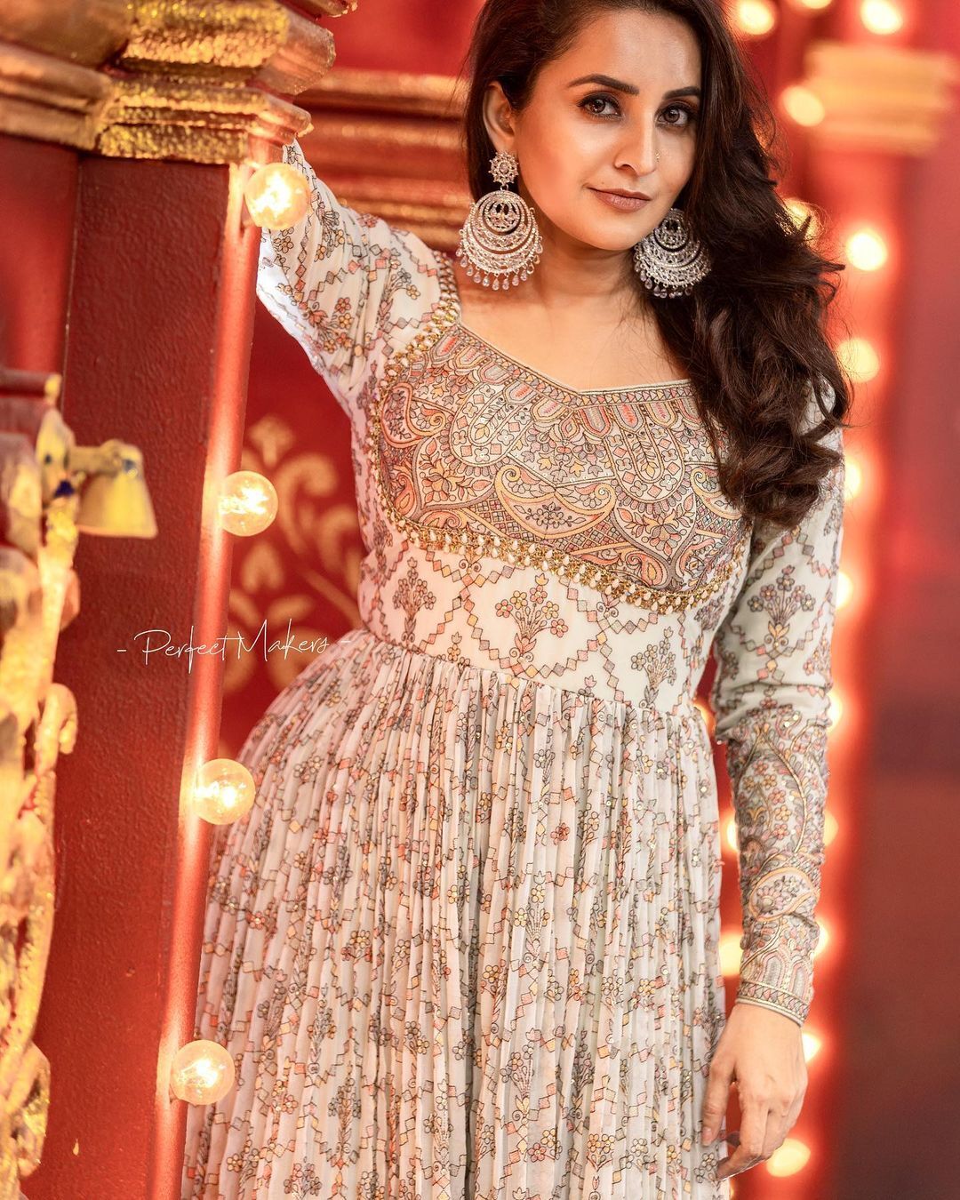 ഈ ലുക്കിന് പകരക്കാരില്ല, നോക്കിയിരുന്ന് പോകും, ക്യൂട്ടായി ഭാമയുടെ പുതിയ ചിത്രങ്ങള്‍, തിരിച്ചുവരവ് എന്നാണെന്ന് ആരാധകര്‍