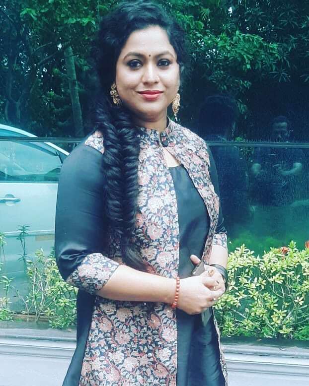 ഓണമെത്തി...ലക്ഷ്മി പ്രിയയും; സാരിയില്‍ തിളങ്ങി താരം..കമന്റോട് കമന്റും