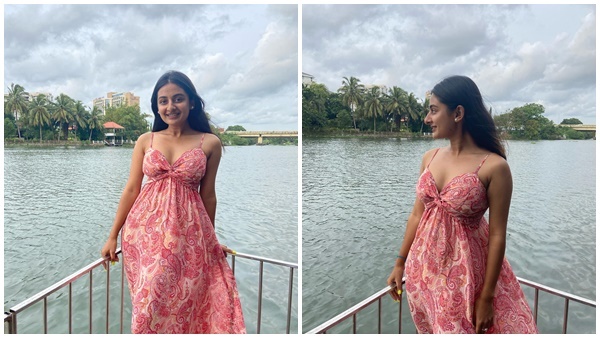 'എന്റെ പൊന്ന് എസ്തറെ...എന്നാ ഭംഗിയാന്നേ'; സ്റ്റൈലിഷ് ആയി എസ്തര്‍