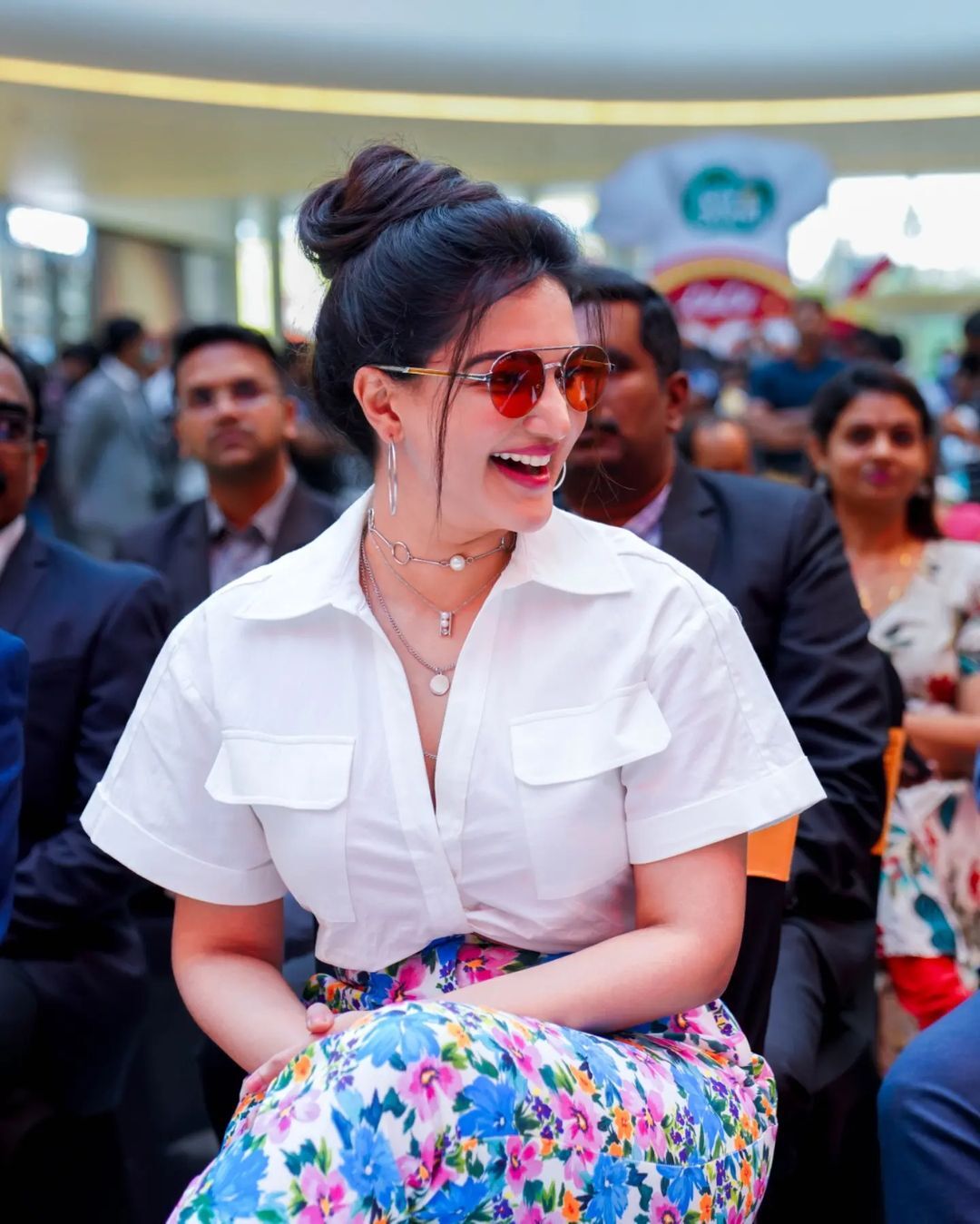 'ഭൂമിയിലേക്ക് ഇറങ്ങിവന്ന മലാഖയോ': ഇത് എന്തൊരു അഴകാണ് ഹണി, വൈറൽ ചിത്രങ്ങൾ