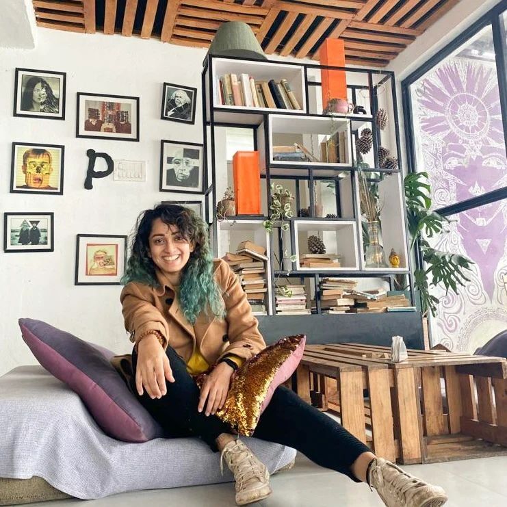 ആളെ മനസിലായോ; എജ്ജാതി മേക്കോവർ..ഇന്ദു ചിത്രങ്ങൾ ഒരു രക്ഷയുമില്ല