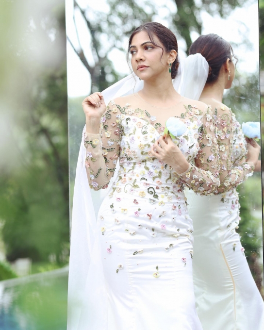 ഇതെന്താ മഡോണയുടെ കല്യാണം കഴിഞ്ഞോ! കല്യാണ വേഷത്തില്‍ താരം..അന്തംവിട്ട് ആരാധകര്‍