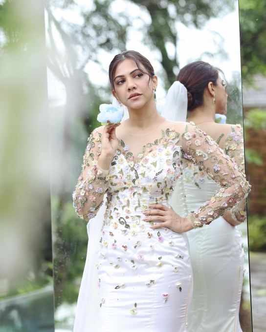 ഇതെന്താ മഡോണയുടെ കല്യാണം കഴിഞ്ഞോ! കല്യാണ വേഷത്തില്‍ താരം..അന്തംവിട്ട് ആരാധകര്‍