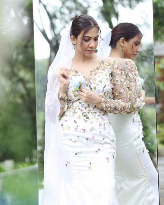 ഇതെന്താ മഡോണയുടെ കല്യാണം കഴിഞ്ഞോ! കല്യാണ വേഷത്തില്‍ താരം..അന്തംവിട്ട് ആരാധകര്‍