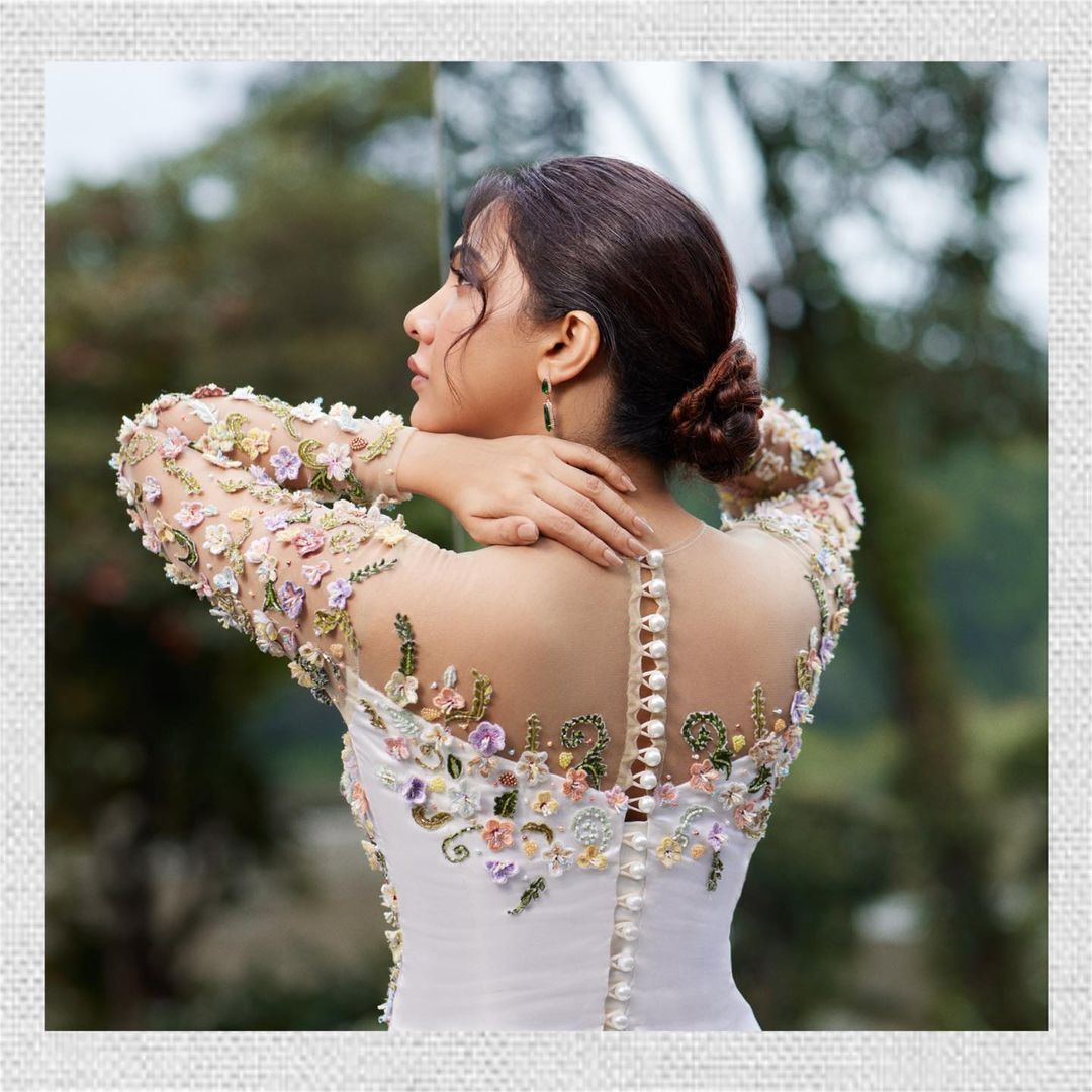 സാരിയില്‍ മിന്നിത്തിളങ്ങി മഡോണ; പൊളി ലുക്കെന്ന് സോഷ്യല്‍ മീഡിയ