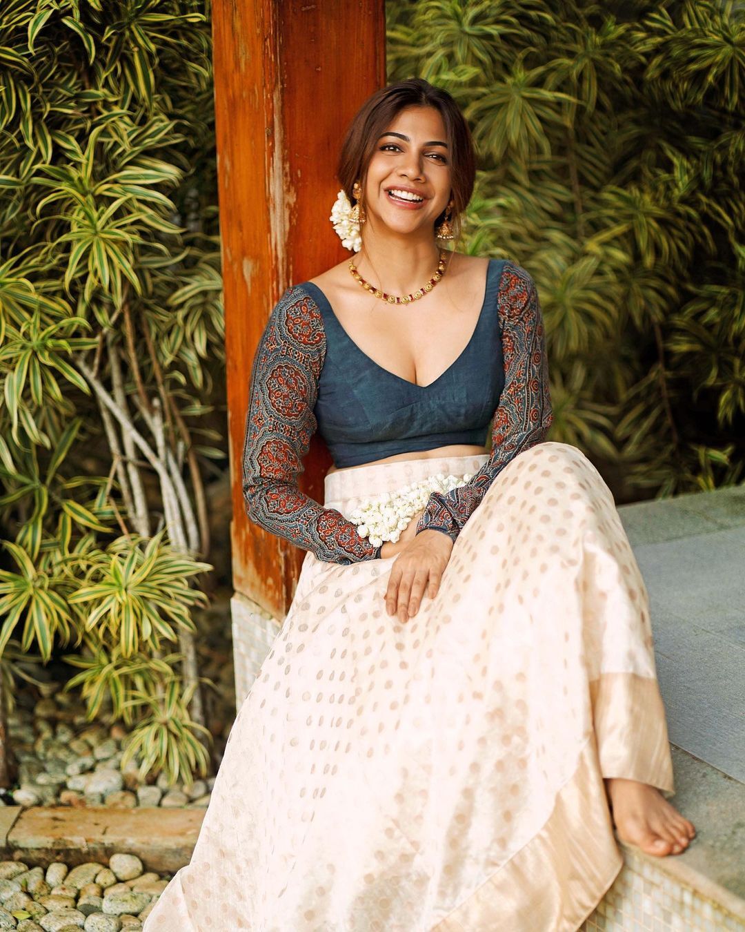 ക്യൂട്ട് ചിരി... ഹോട്ട് ലുക്ക്... ഗ്ലാമറസ് ലുക്കില്‍ മഡോണയുടെ വൈറല്‍ ഫോട്ടോഷൂട്ട്