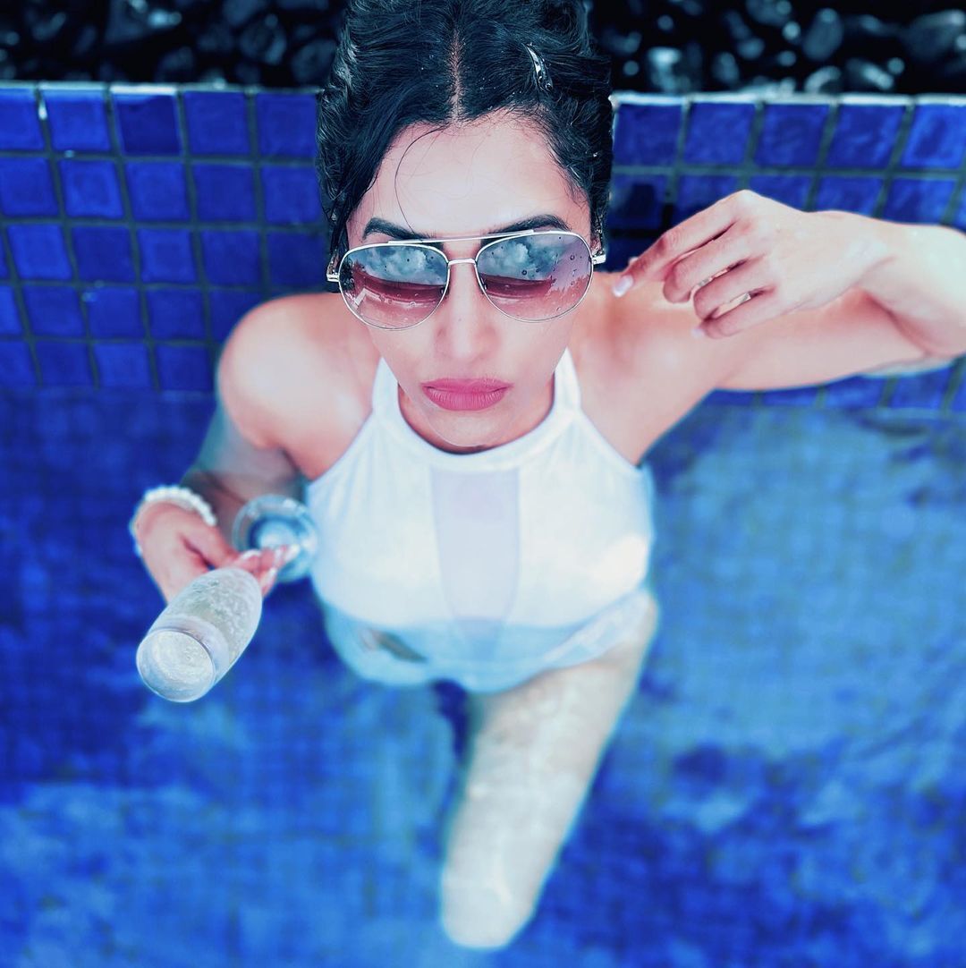 സ്‌റ്റൈലിഷ് എന്ന് പറഞ്ഞാല്‍ ഇതാണ്: ലേഡി മമ്മൂക്ക മംമ്ത മോഹന്‍ദാസ് തന്നെ, ക്യൂട്ട് ചിത്രങ്ങള്‍ വൈറല്‍