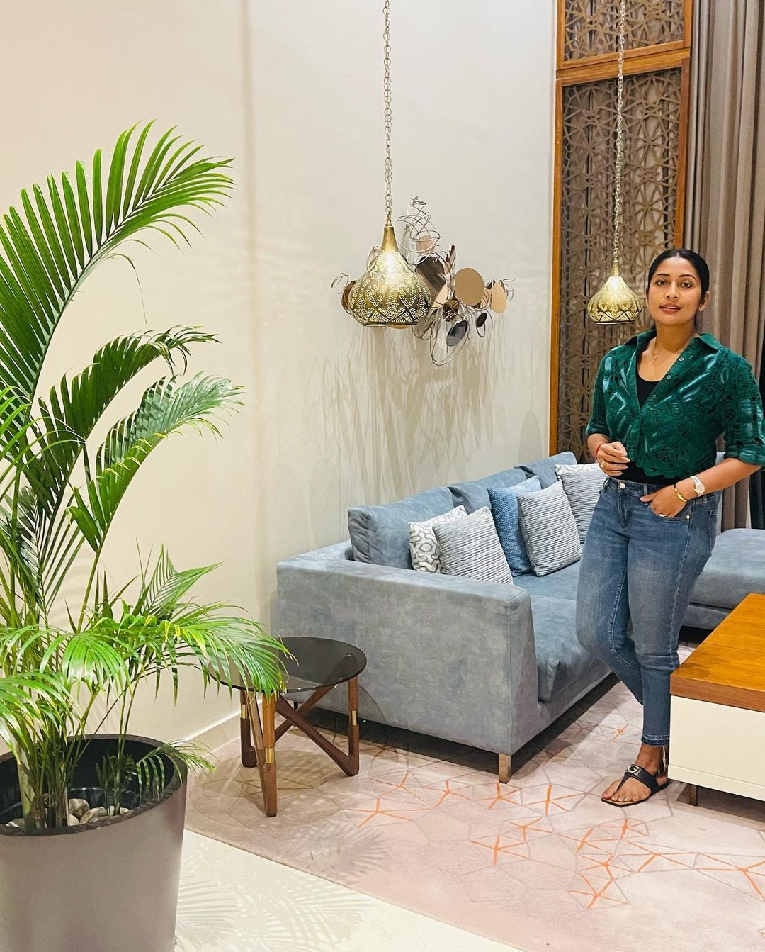 'അമ്മയോളം വളര്‍ന്നു'; മകനൊപ്പമുള്ള ചിത്രങ്ങളുമായി നവ്യ, ക്യൂട്ടായിട്ടുണ്ടെന്ന് ആരാധകര്‍ 