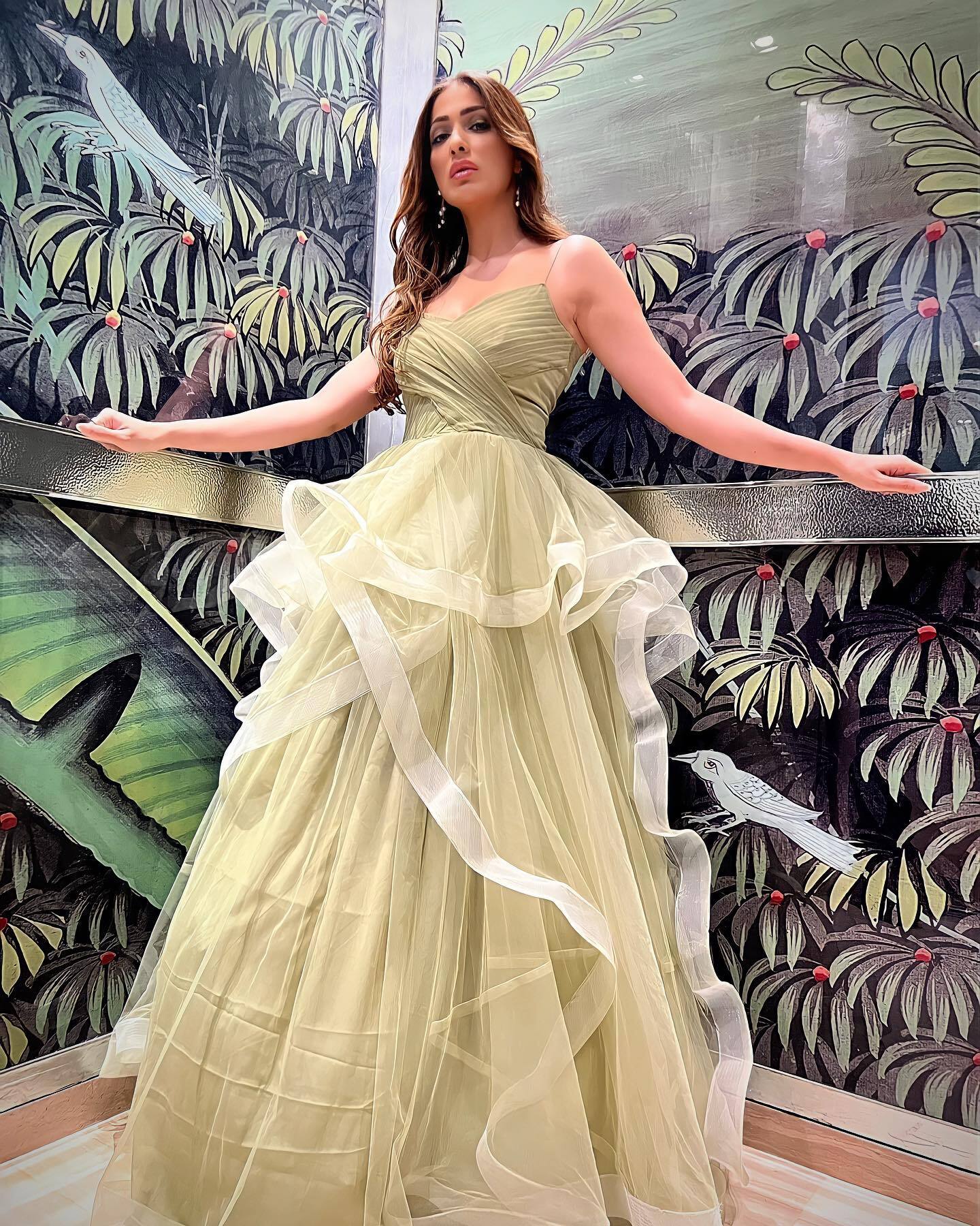 ബാര്‍ബി ഡോളിനെ പോലെ ഉണ്ടല്ലോ..; വീണ്ടും ഞെട്ടിച്ച് റായ് ലക്ഷ്മി, വൈറല്‍ ചിത്രങ്ങള്‍