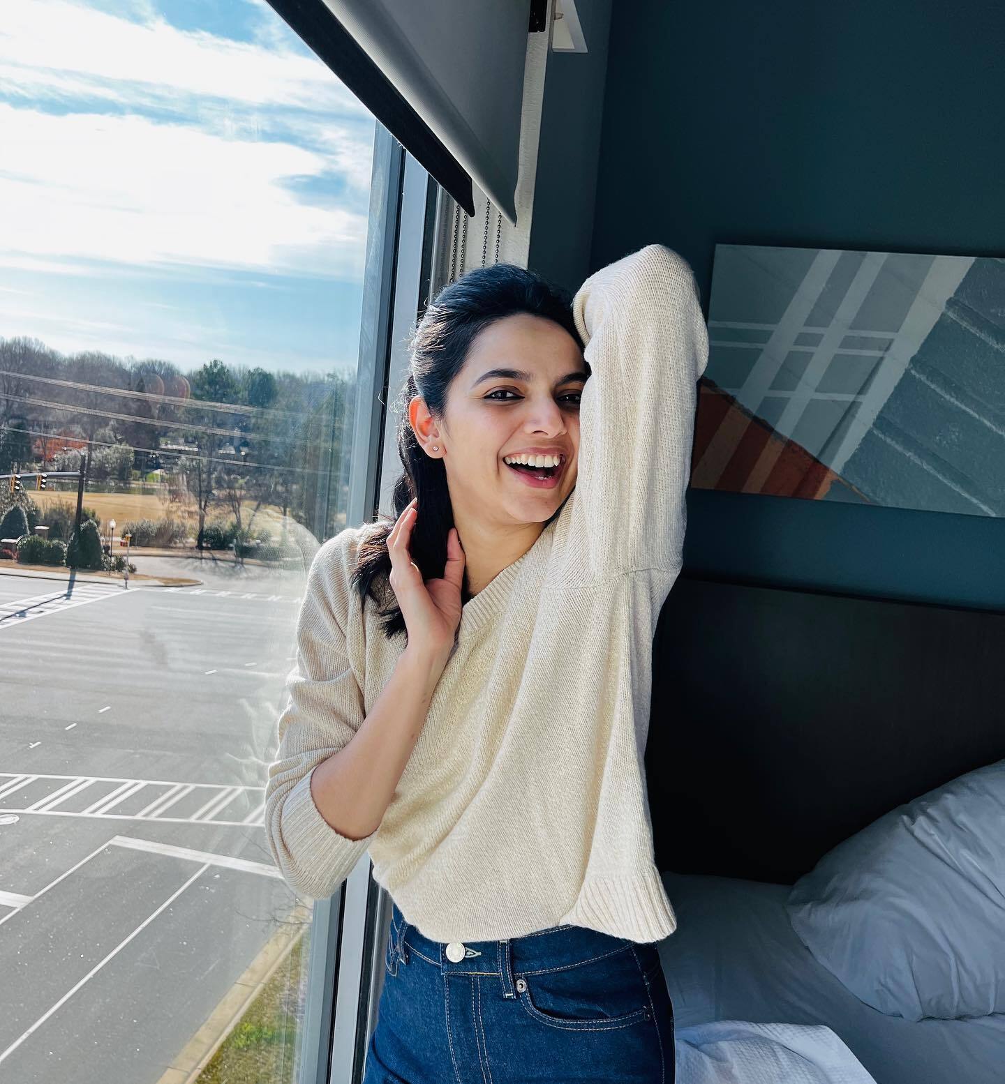 ഇതാ ശരിക്കുള്ള 'ഏജ് ഇന്‍ റിവേഴ്‌സ് ഗിയര്‍'; കാലമെത്ര കഴിഞ്ഞാലും സംവൃതയുടെ ആ ലുക്ക് എങ്ങും പോകില്ല, കിടിലന്‍ ചിത്രങ്ങള്‍